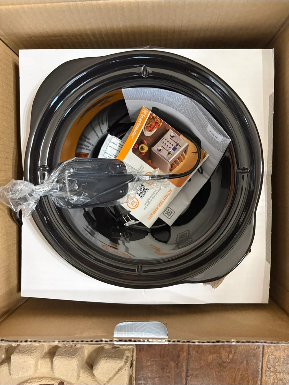 Toastmaster Black Cauldron Slowcooker with Glass Lid (NIB)